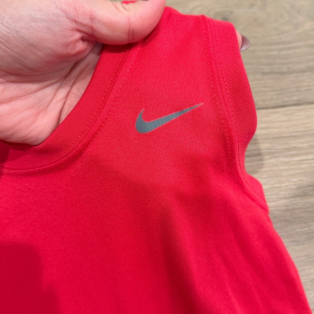 NIKE Red Dri-Fit Polyester Active Workout Gym Exercise Running Tank Top Size XS - Picture 6 of 6